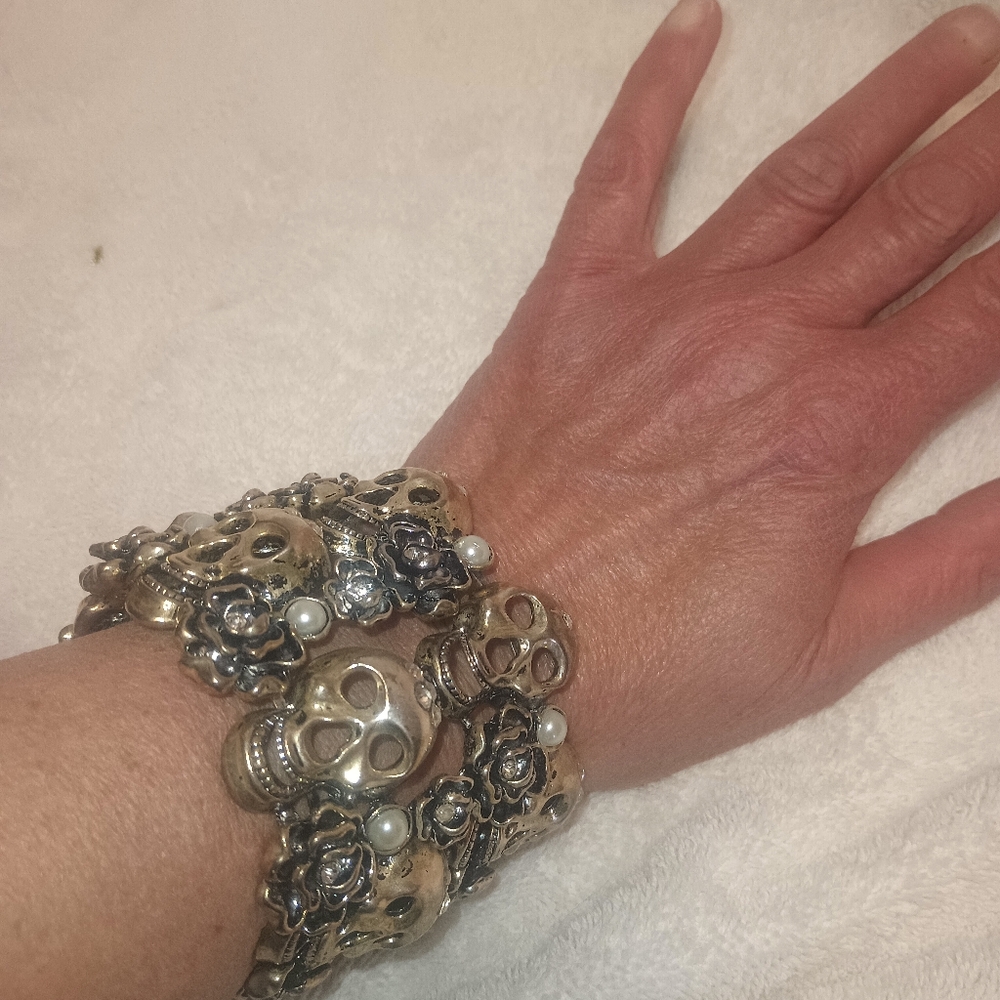 Skull And Rose,Pearl And Rhinestone Chunky Cuff Braclet